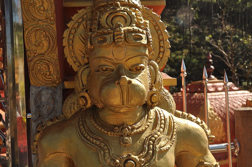 hanuman 4868131 1280 Der Affengott Hanuman als vergoldetet Statue