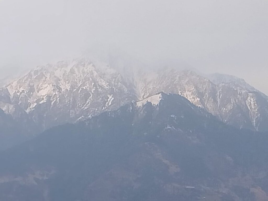 Mystischer Blick in die Berge